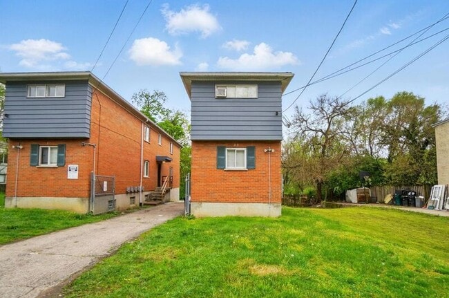 Building Photo - 39 Wuest St Unit # 5