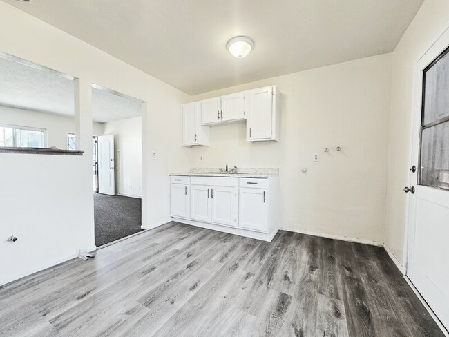 Photo - 231 E 89th St