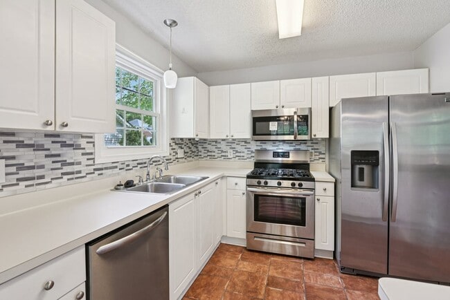 Building Photo - Cherokee Court Apartments