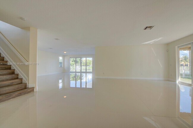 Photo - 15711 SW 53rd Ct