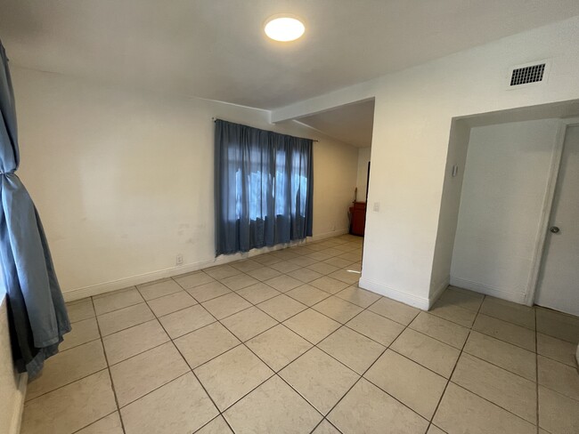 Building Photo - 2381 Rutland St Rental