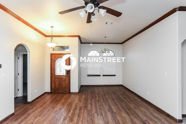 Photo - 3 Bedroom Pet-Friendly Home in ALVARADO, TX with Main Street Renewal
