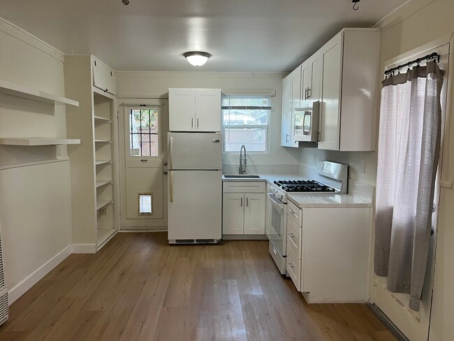 Photo - 3610 44th St