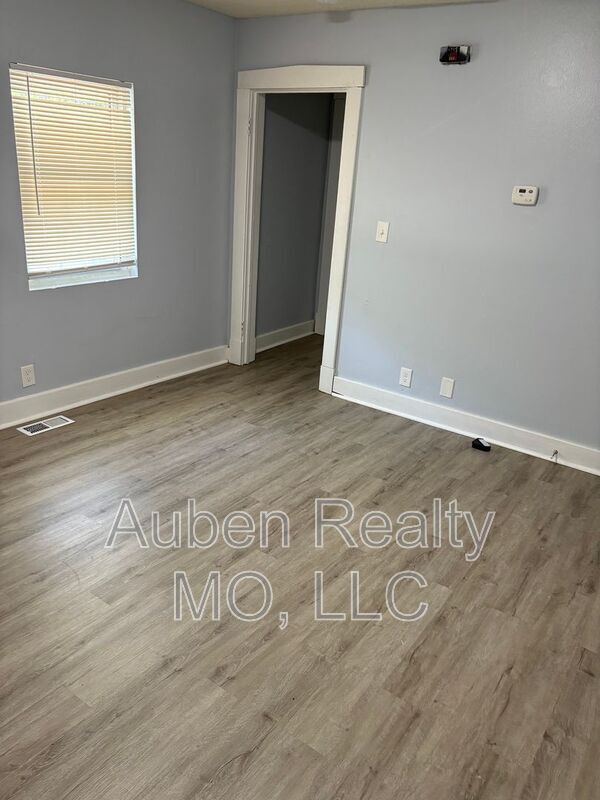 Photo - 507 Henrie Ave Unit 2