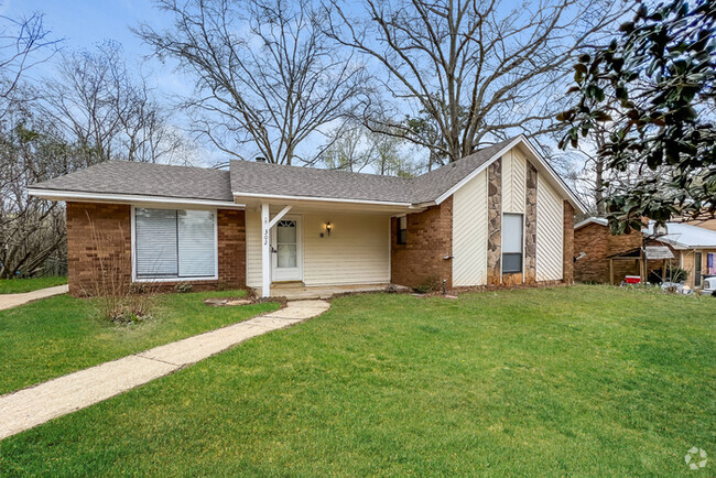 Building Photo - 302 Gardenia Rd Rental