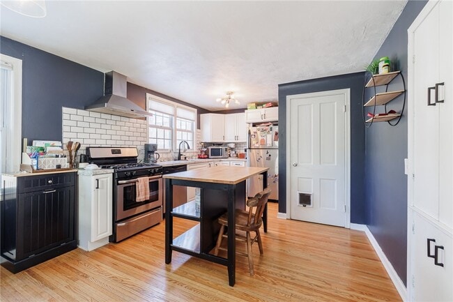 Photo - 206 Farmington Rd