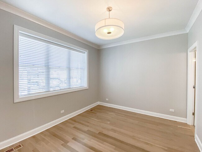 Photo - 3347 N Kenmore Ave Unidad 3S