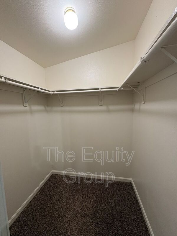 Photo - 184 S Filbert Rd