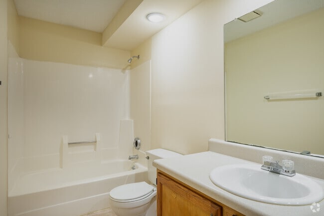 2BD 1BA w/Loft 864 - 972 sq. ft