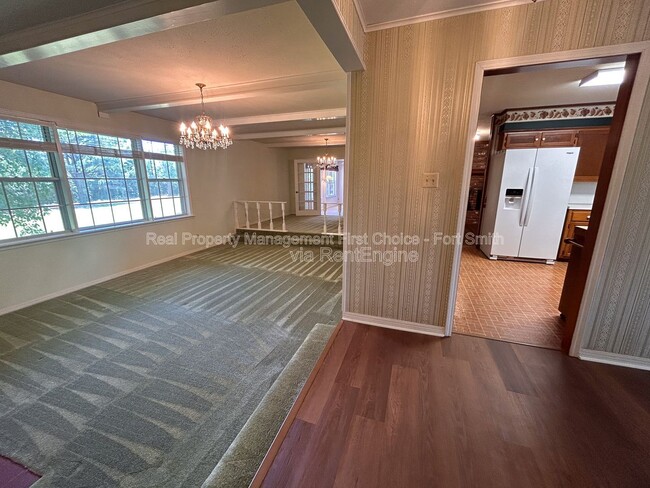 Photo - 2909 Hendrix Rd