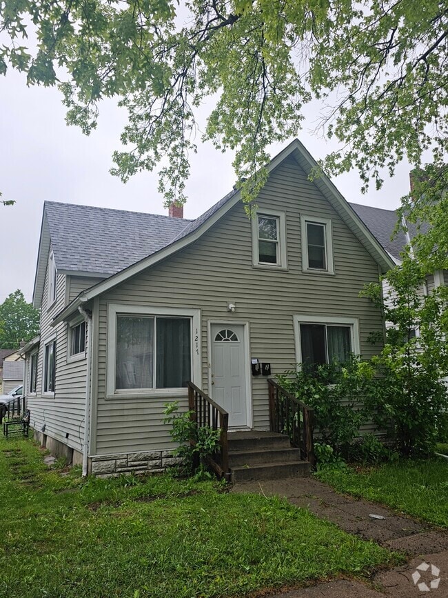 Building Photo - 1217 Albemarle St Unit 1 Rental
