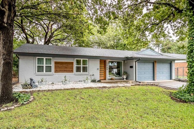 13749 Pyramid Dr