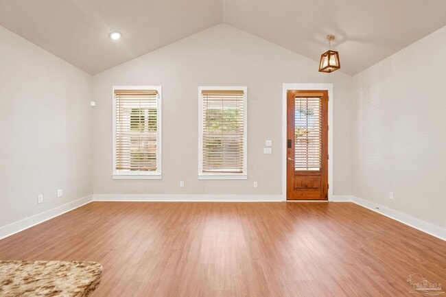 Photo - 1010 N D St