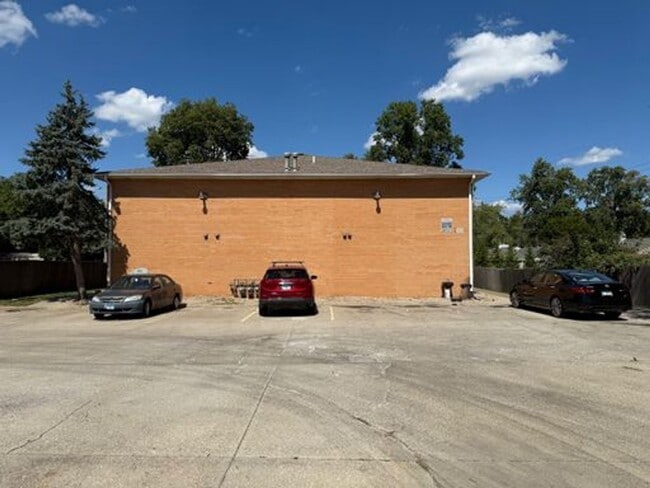Building Photo - 1414 Croxton Ave Unit 1