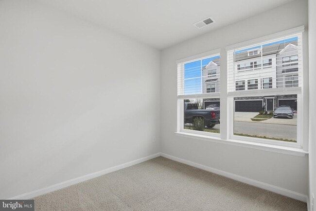 Photo - 332 Ensemble Wy