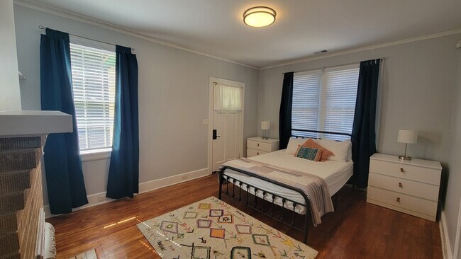 Photo - 2312 Marion St