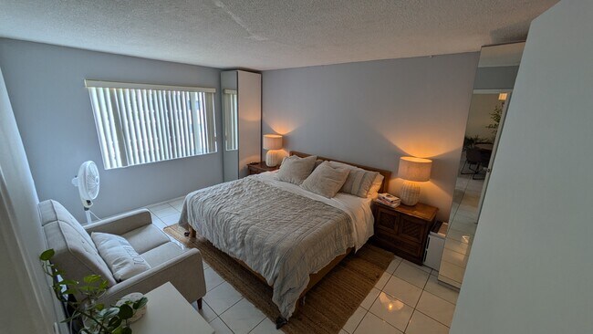 Photo - 7701 Camino Real Unidad A304