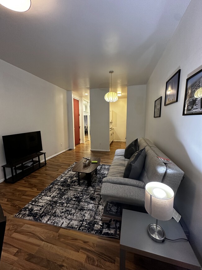 Photo - 4624 Westminster Pl Unidad B