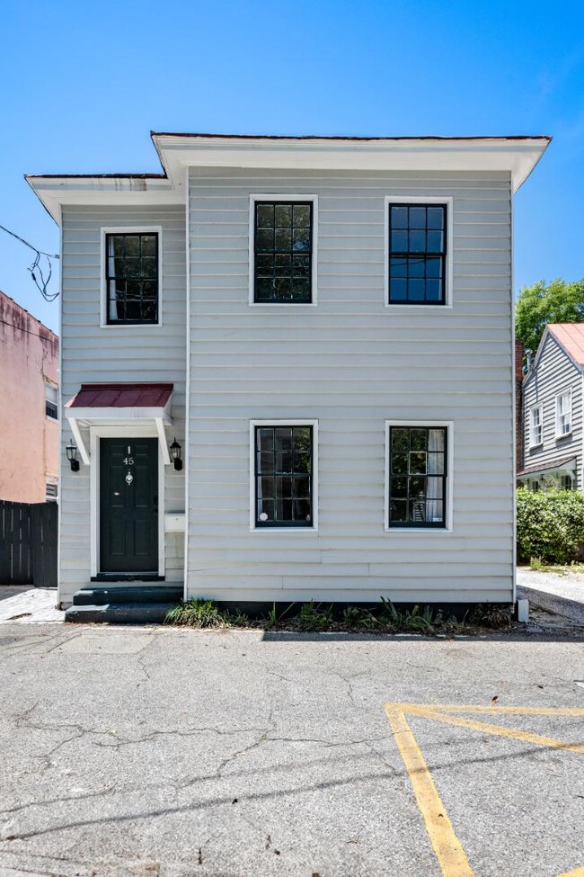 45 Rose Ln