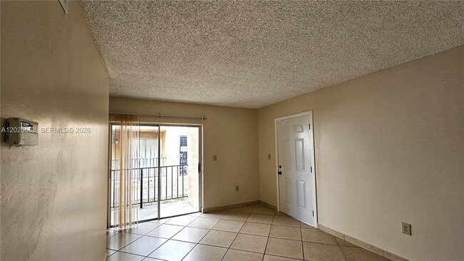 Photo - 1235 NW 6th St Unidad 3