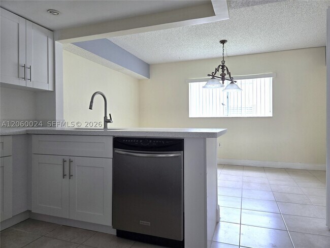 Photo - 900 SW 104th Ct Unit B-206