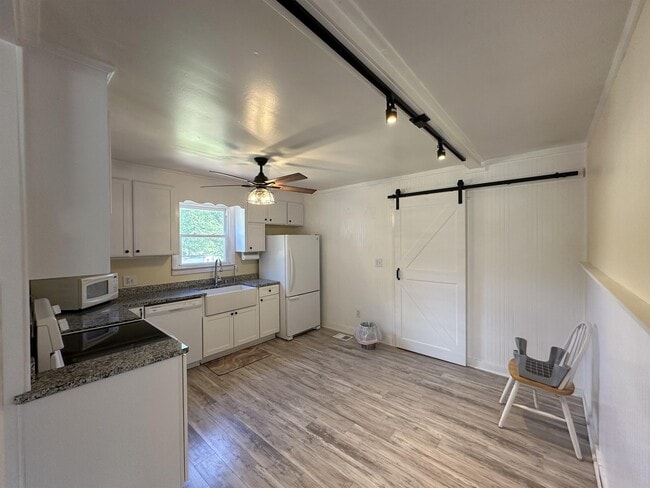 Photo - 10 N Acres Dr