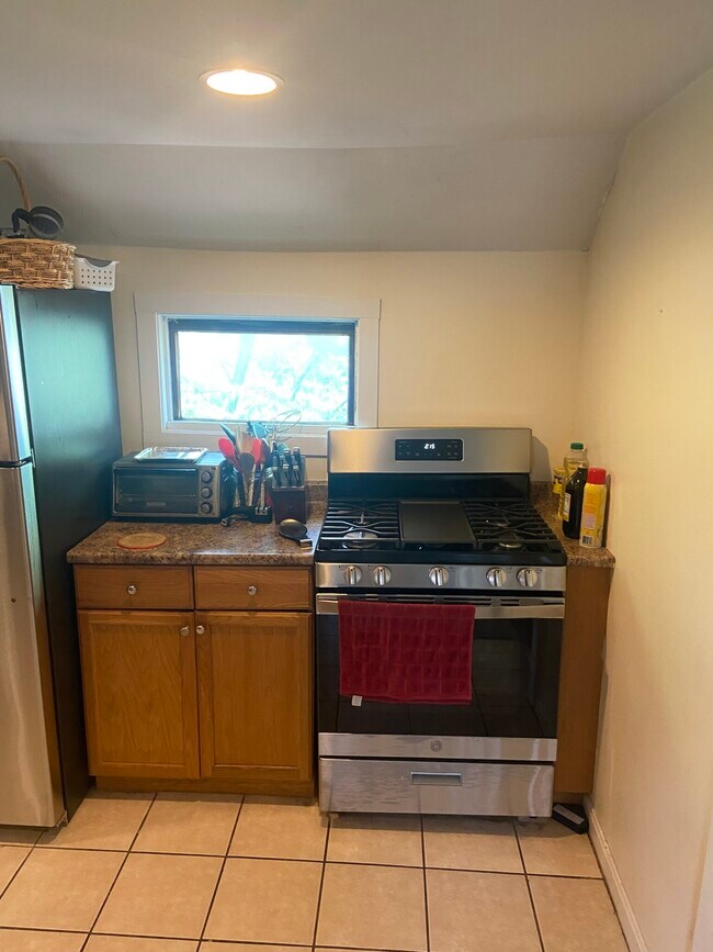 20 Magoun St