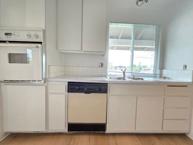 Photo - Henderson Unit 1