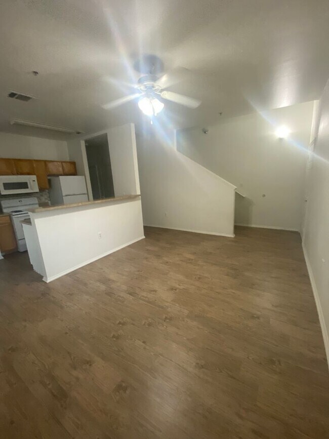 1000 Diamond Dr Unit 1604