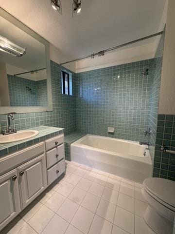Photo - 730 University Dr