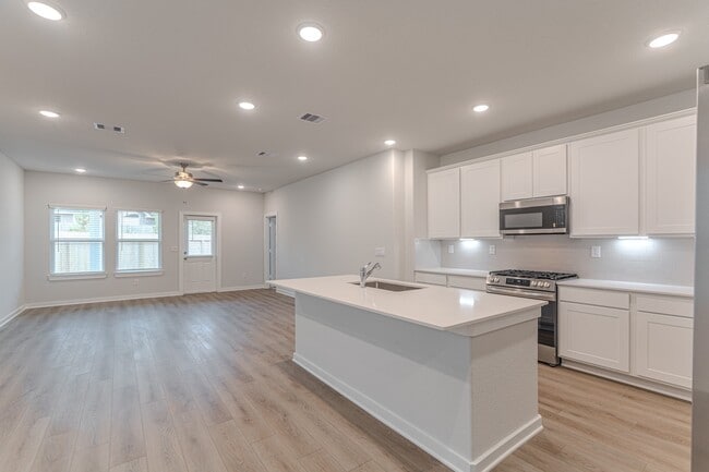 Photo - 8570 Blueberry Ash St