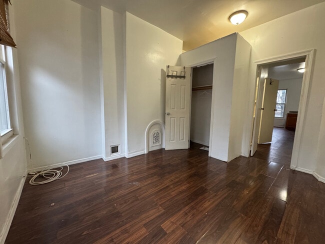 Photo - 860 Herkimer St Unidad 2