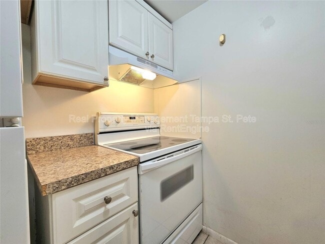 Photo - 613 Lyndhurst St