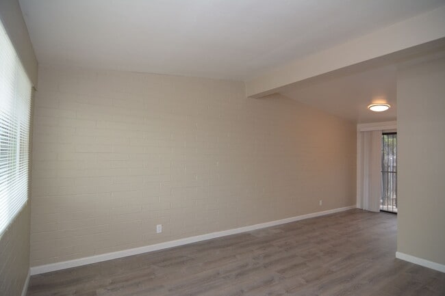Photo - Remodeled 2 Bedroom 1 Bath Triplex! Close ...