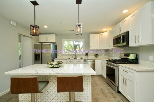 Photo - Quality Home in Santa Veneita with Amazing...