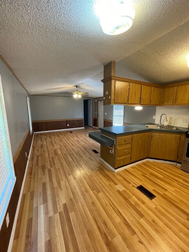 Photo - 2bd/1ba - Plain Dealing - Ready NOW!