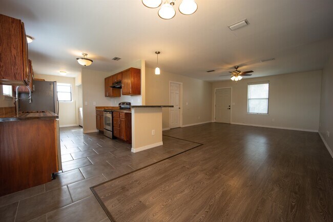 Photo - 6498 Brevard St