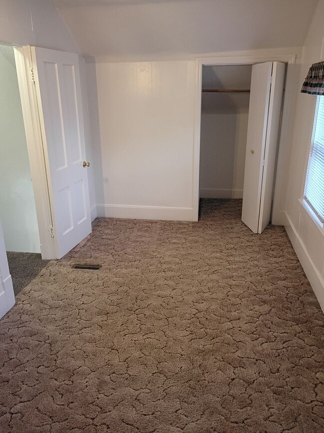 Photo - 5251 Stockwell St