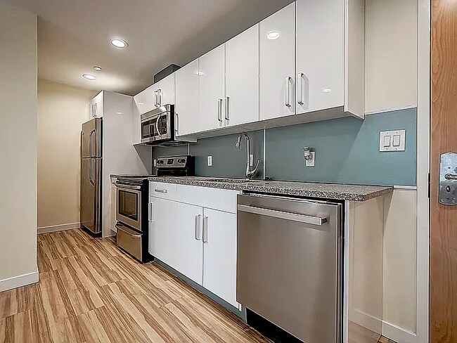 Photo - 244 S 49th St Unit A10