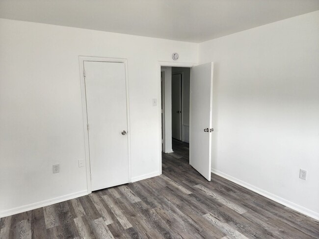 Photo - 39 Simonds Dr