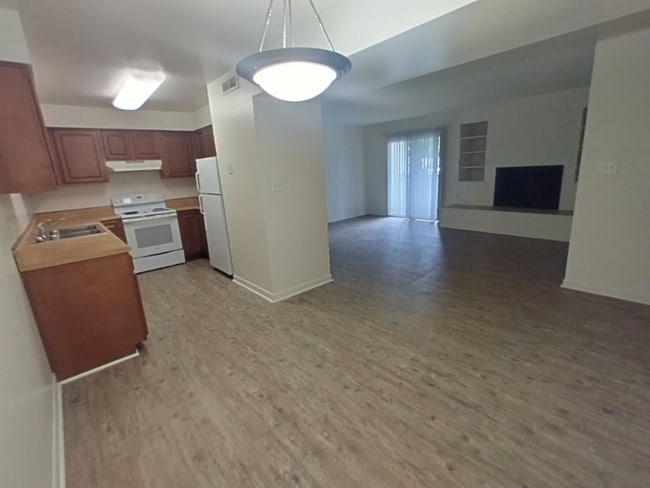Photo - 600 Reusens Rd Apartamento Unidad M135