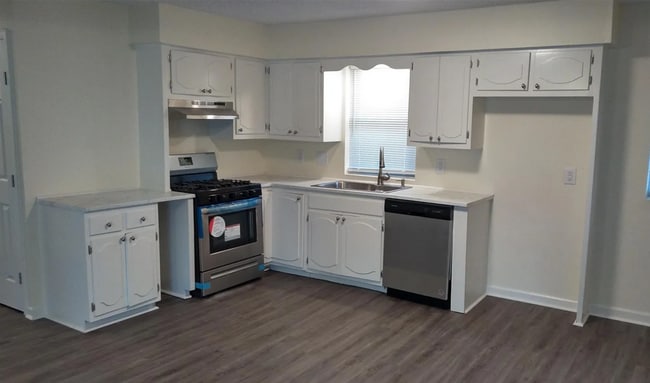 Photo - 601 Eastwood Dr