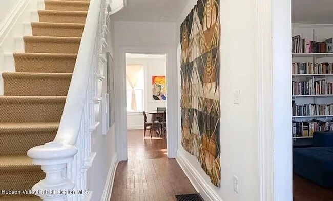 Photo - 967 Columbia St