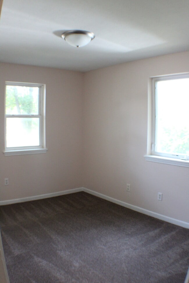 Bedroom 1 - 1018 N Pennsylvania Ave