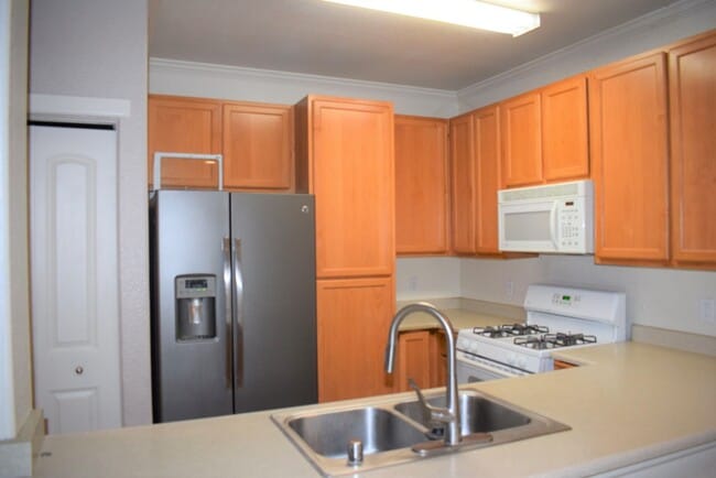 Photo - 5201 Laguna Oaks Dr