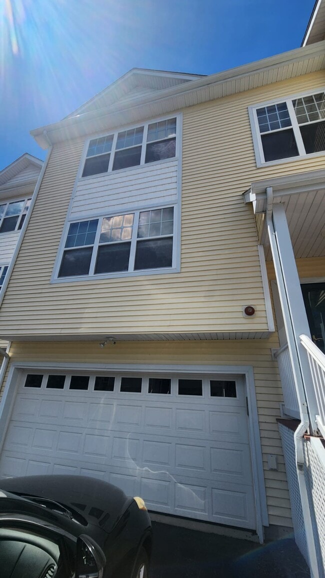 Photo - 94 Woodlake Dr
