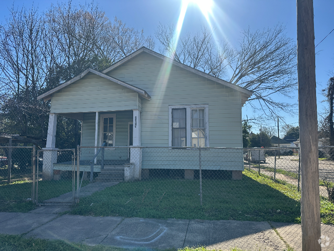 Building Photo - 1139 Magnolia St Rental