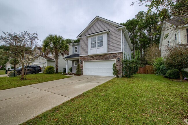 Photo - 208 Woodbrook Way