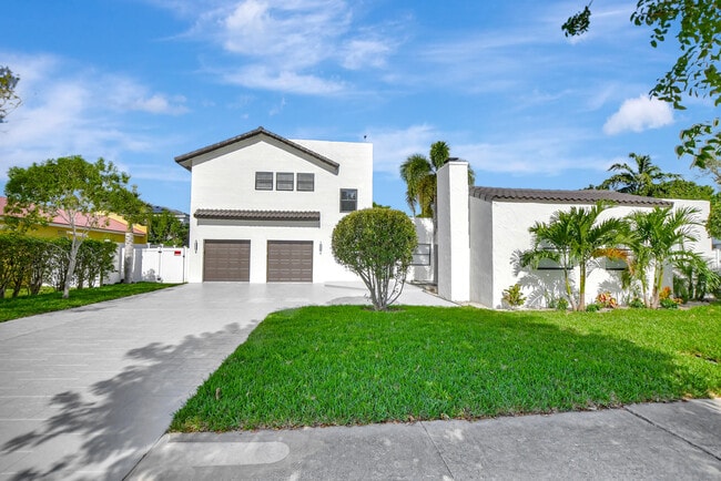 Photo - 237 NW 7th St