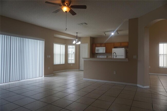 Building Photo - 8838 Grand Palms Cir Unit B Rental